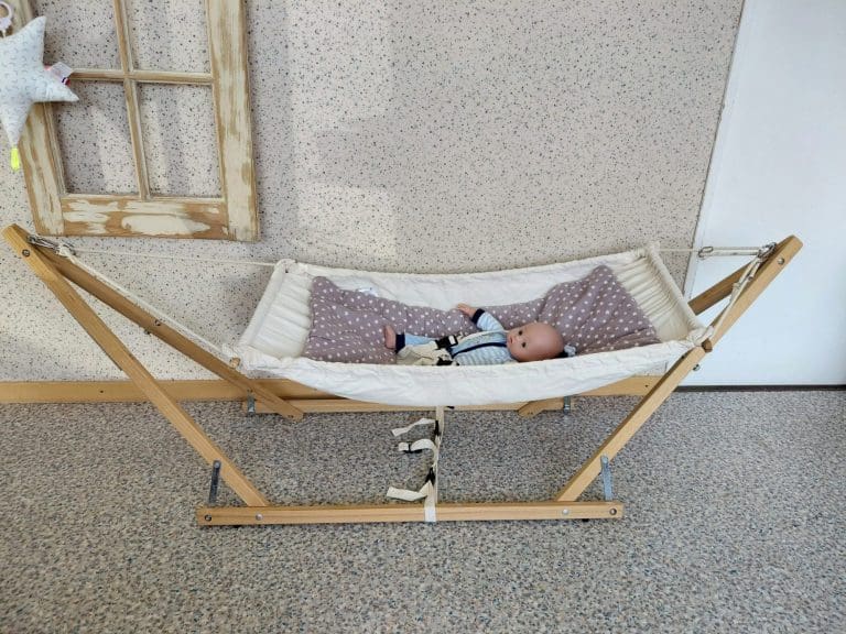 Babyhängematte bei Le Laurier in Peseux