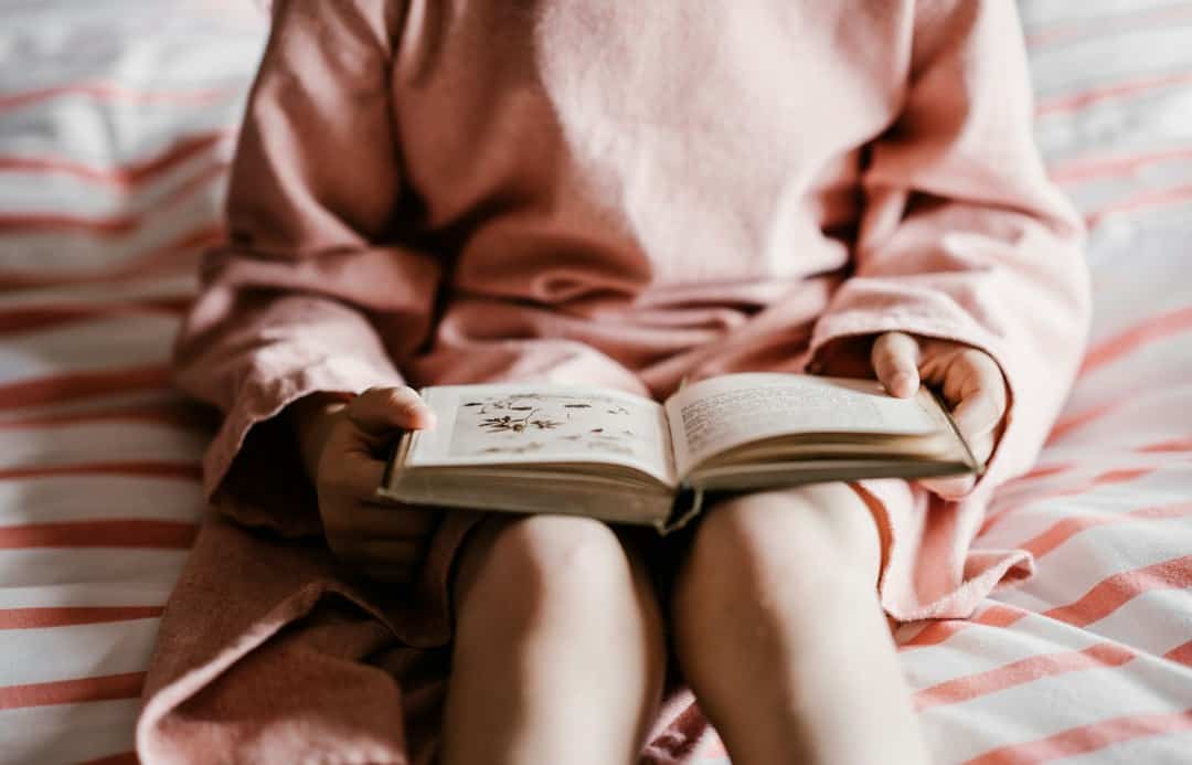Vorlesen mit Kindern: gemütliche Herbstmomente ohne viel Aufwand