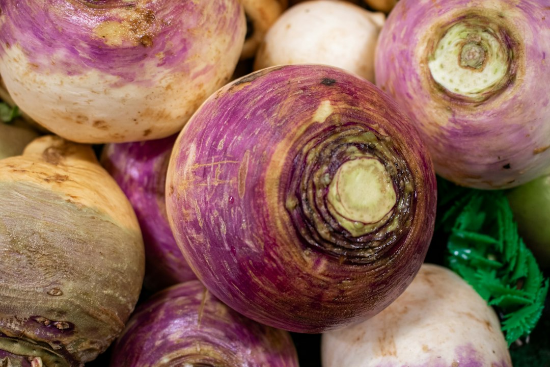 Räbeliechtli schnitzen mit Kindern: Schritt für Schritt zum Herbstlicht
